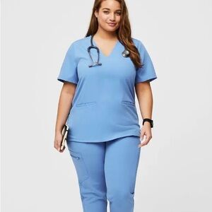 Figs ceil blue casma 3-pocket top